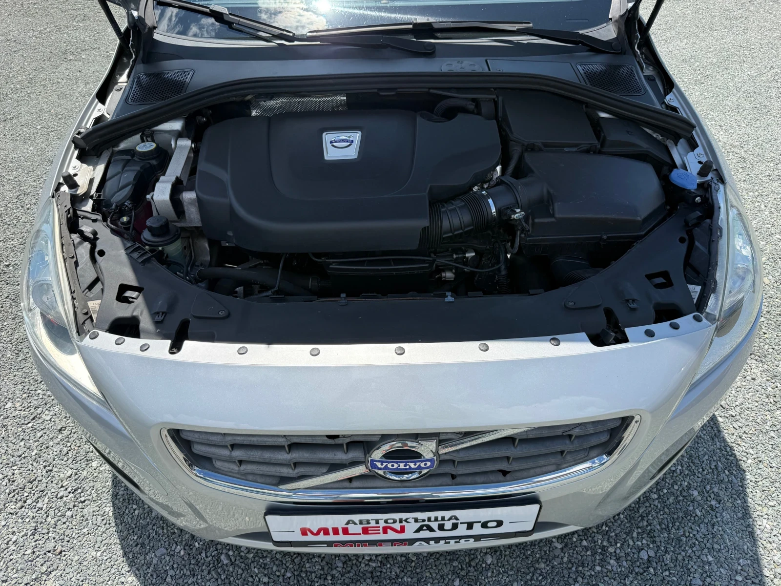 Volvo V60 (KATO НОВА), снимка 17 - Автомобили и джипове - 54915589
