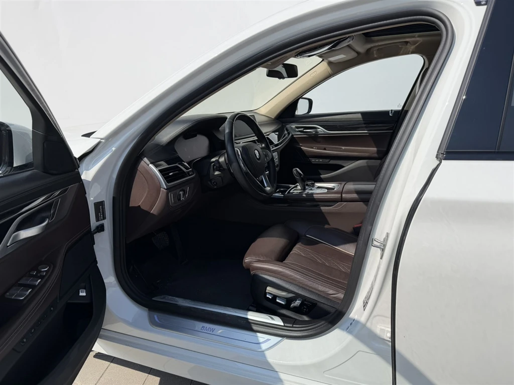 BMW 750 xDrive | Mobile.bg � ����������� 7