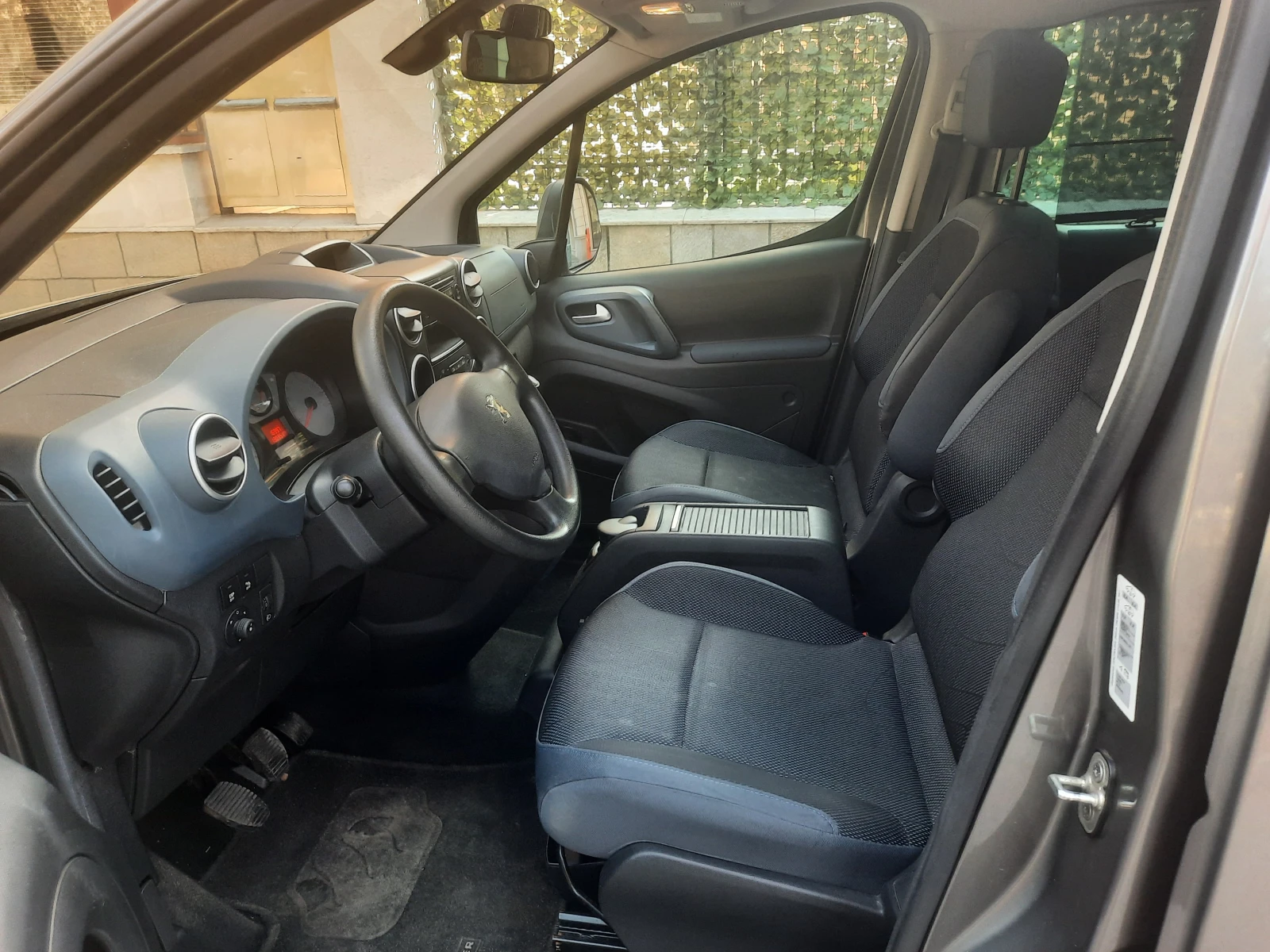 Peugeot Partner Tepee, снимка 10 - Автомобили и джипове - 55424835