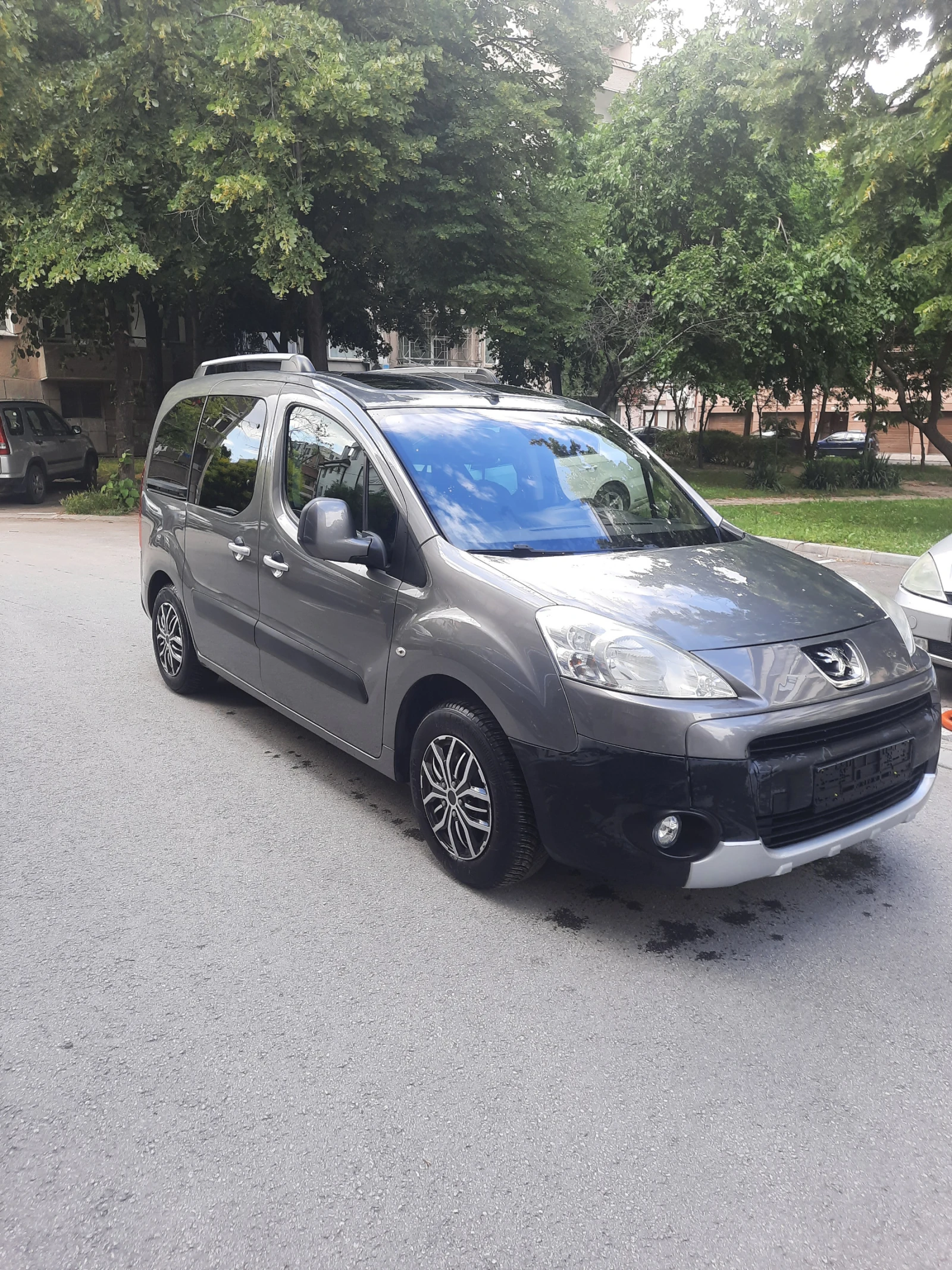 Peugeot Partner Tepee, снимка 2 - Автомобили и джипове - 55424835