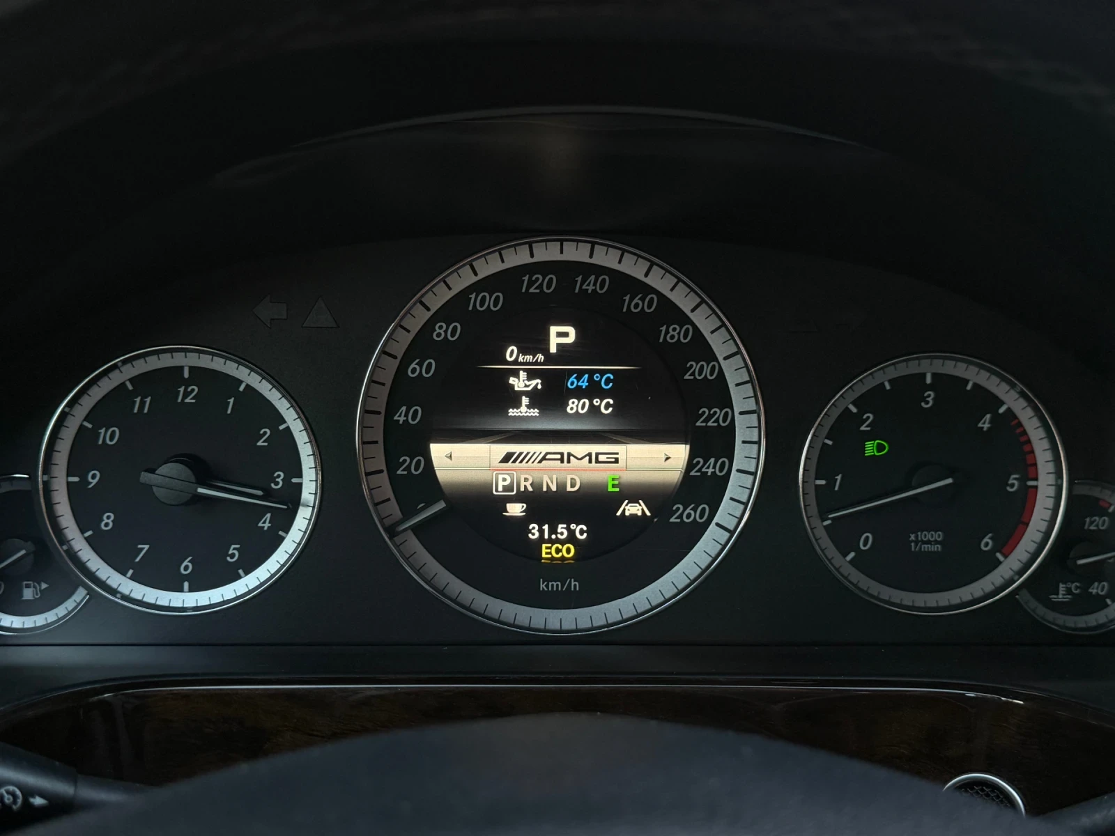 Mercedes-Benz E 350 E300CDI FULL AMG ДИСТРОНИК PARK ASSYST , снимка 14 - Автомобили и джипове - 55546143