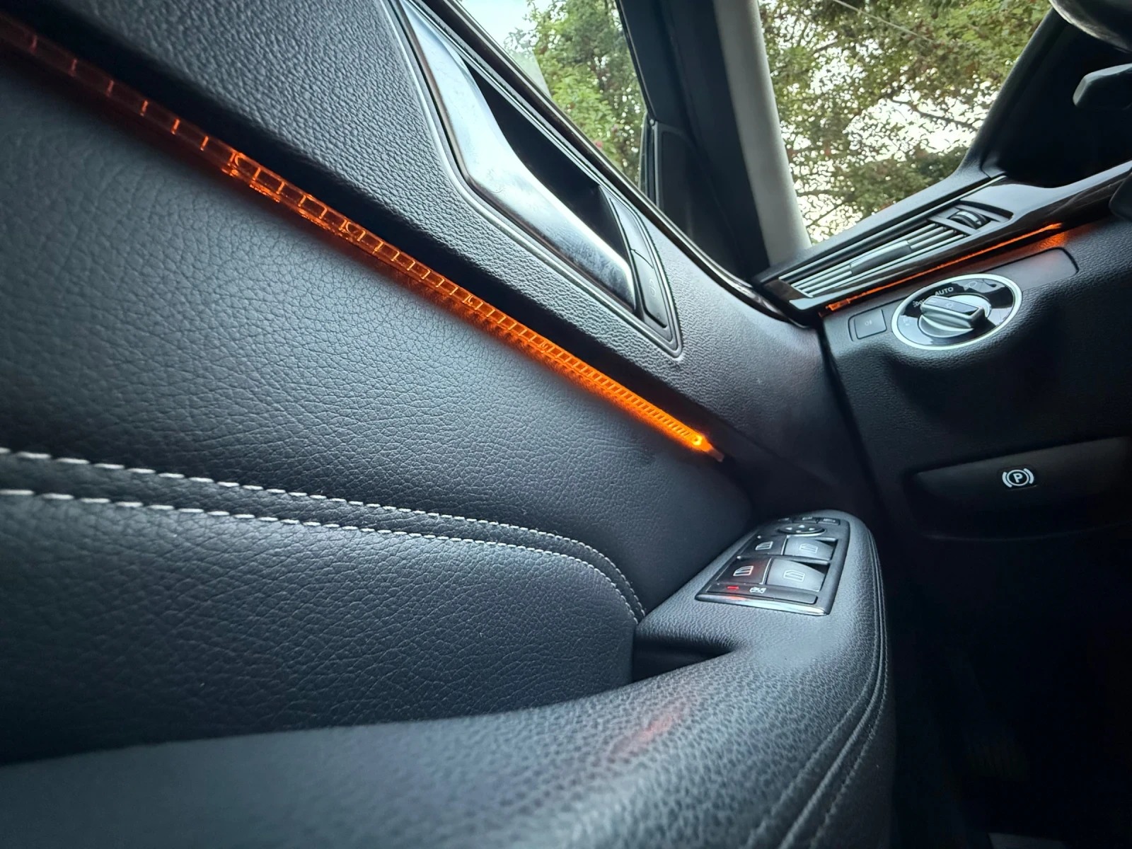 Mercedes-Benz E 350 E300CDI FULL AMG ДИСТРОНИК PARK ASSYST , снимка 16 - Автомобили и джипове - 55546143