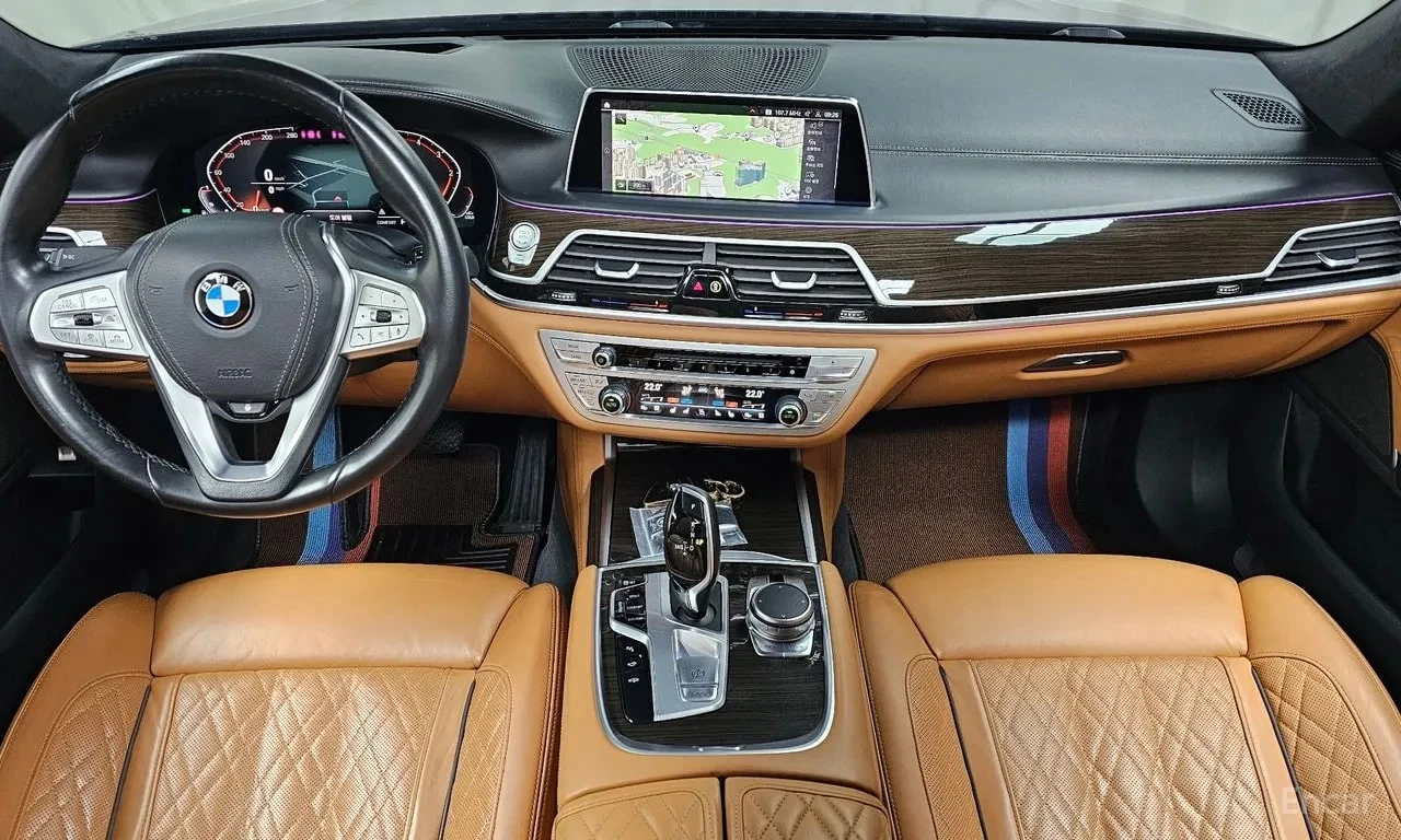 BMW 740 740d xDrive Design Pure Excellence/ЛАЗЕРИ/ДИСТ/360, снимка 7 - Автомобили и джипове - 55833945