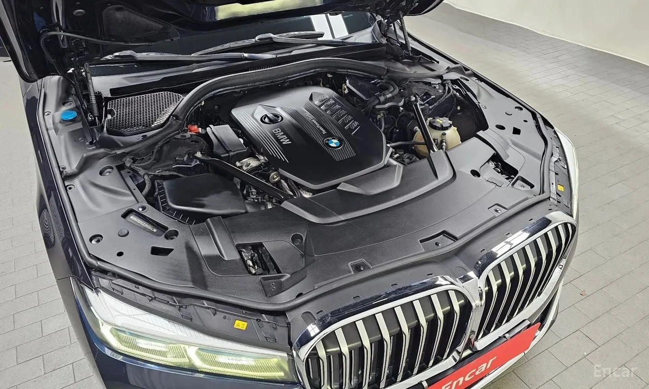 BMW 740 740d xDrive Design Pure Excellence/ЛАЗЕРИ/ДИСТ/360, снимка 6 - Автомобили и джипове - 55833945
