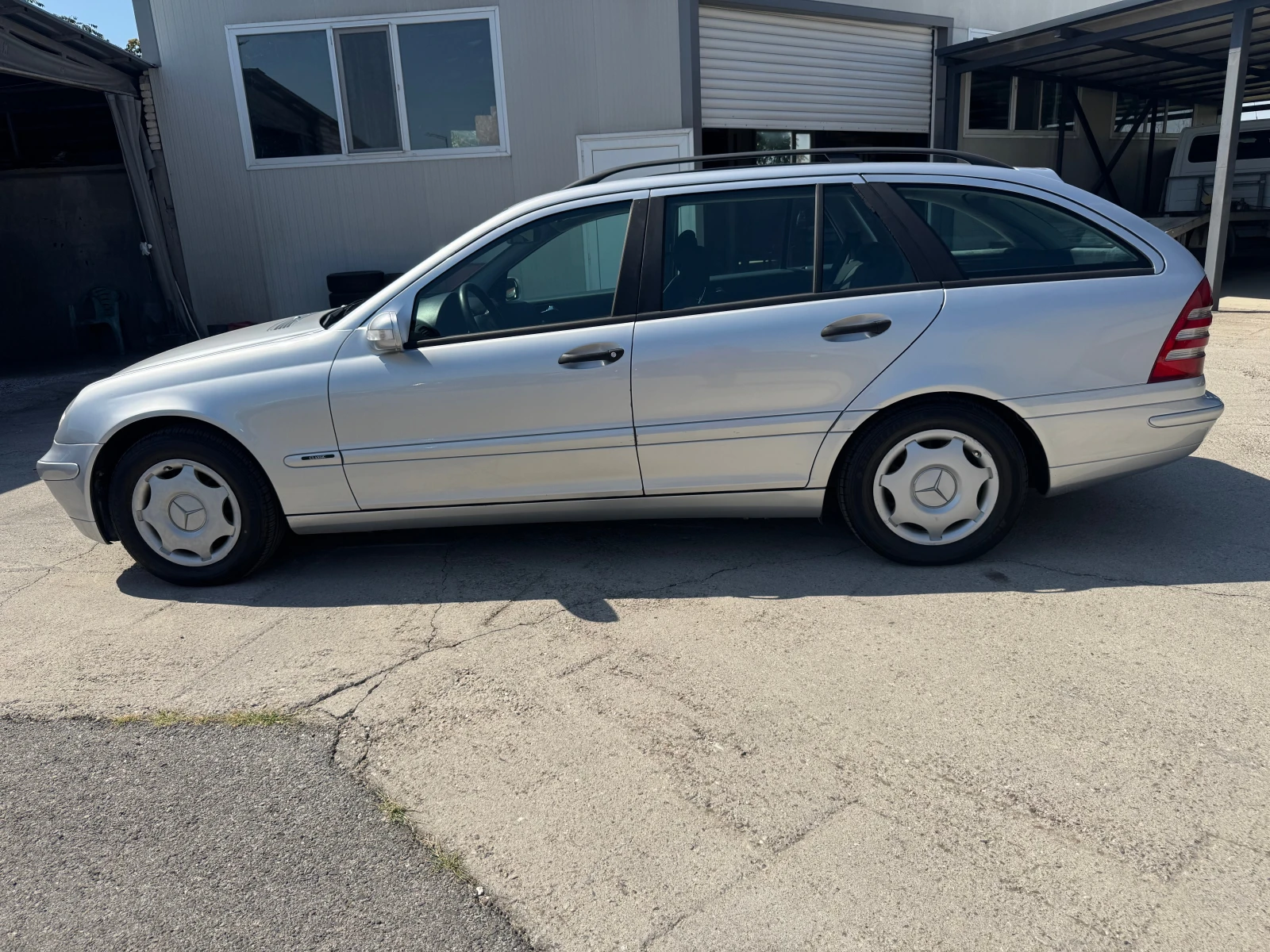 Mercedes-Benz C 220 CDI, снимка 3 - Автомобили и джипове - 56425918