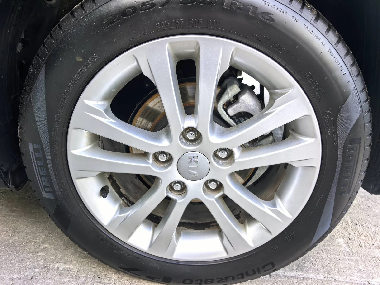 Kia Ceed 1.6CRDI, снимка 15 - Автомобили и джипове - 56214044