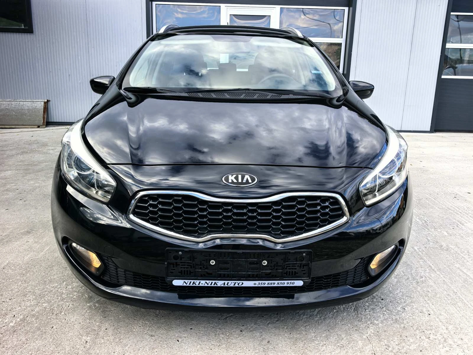 Kia Ceed 1.6CRDI, снимка 2 - Автомобили и джипове - 56214044