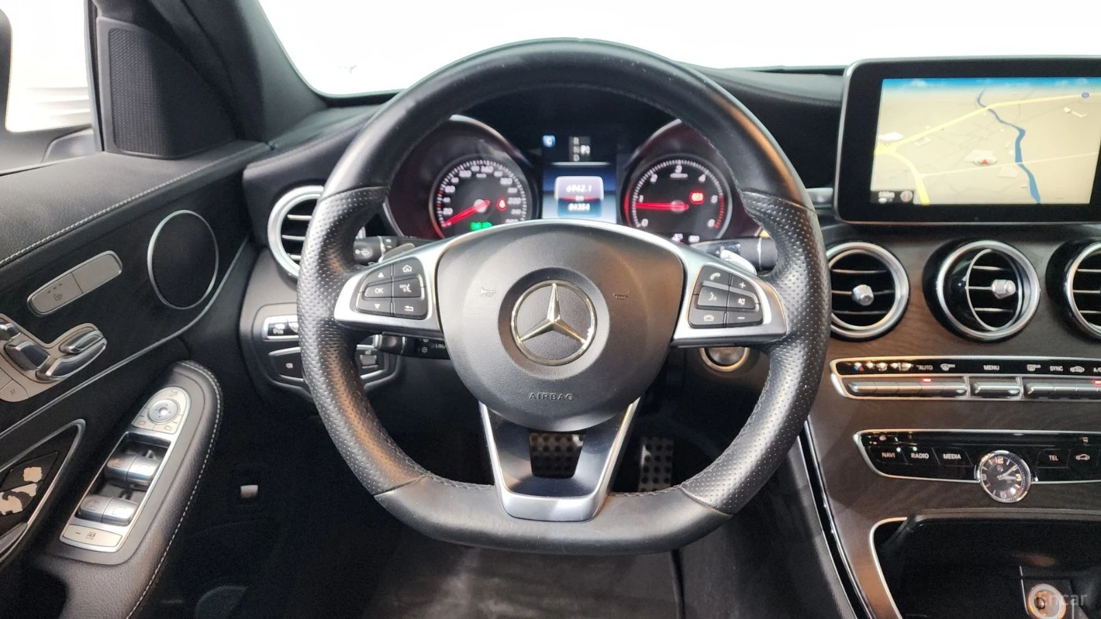 Mercedes-Benz C 250 155 kW| AMG LINE | HUD | 360 | PANORAMA  | Mobile.bg � ����������� 12