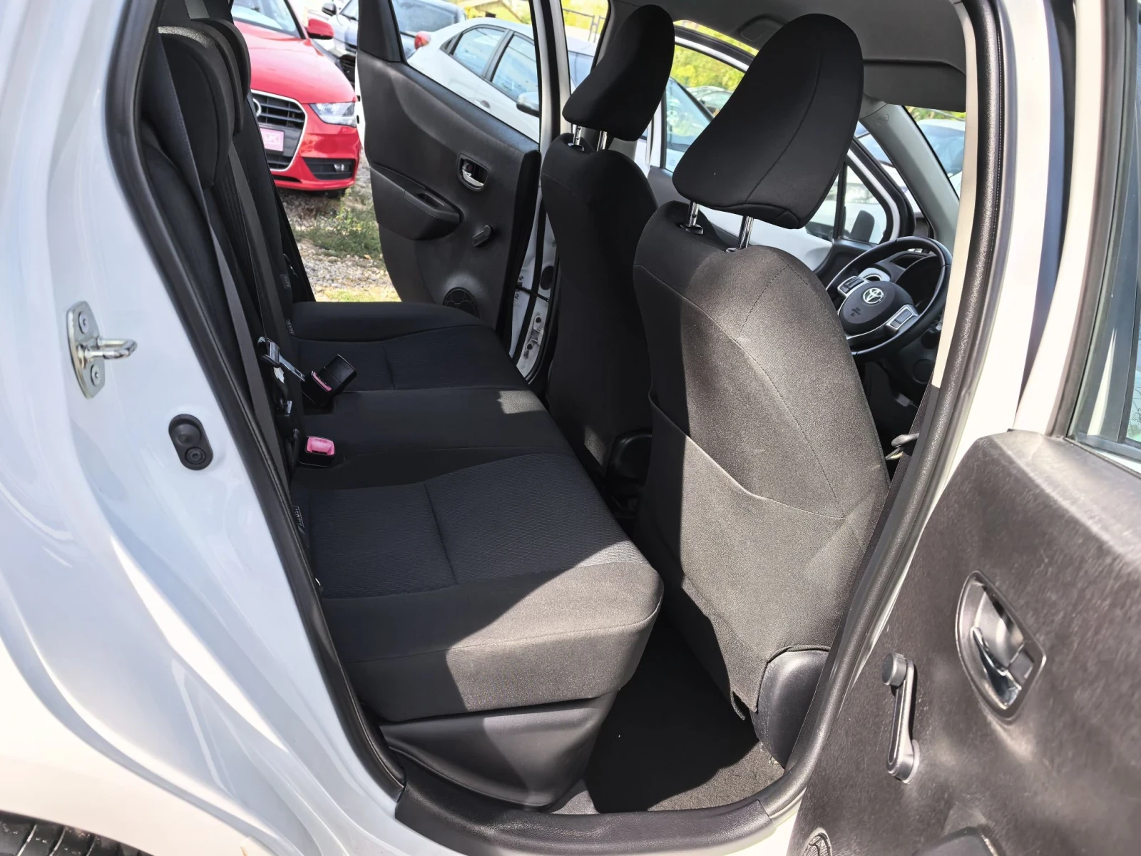 Toyota Yaris 1.5 i HYBRID | Mobile.bg � ����������� 10