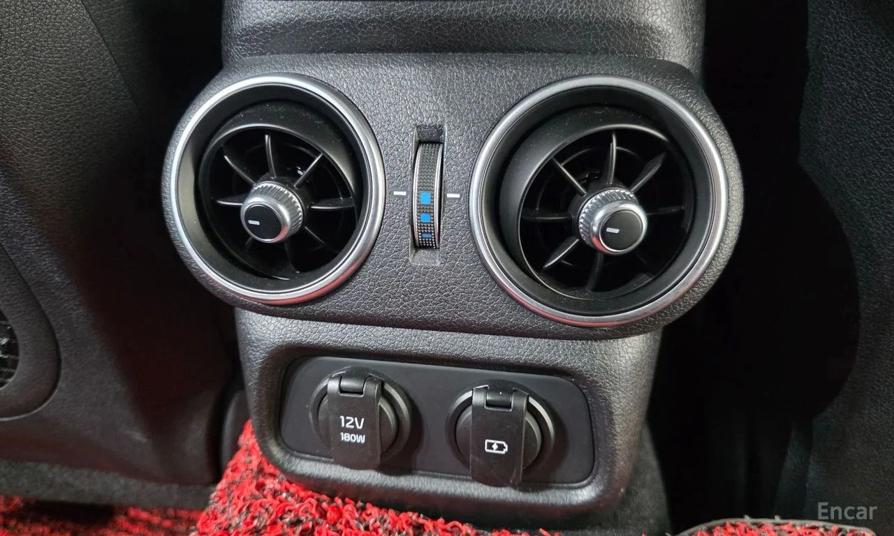 Kia Stinger, снимка 16 - Автомобили и джипове - 56736855