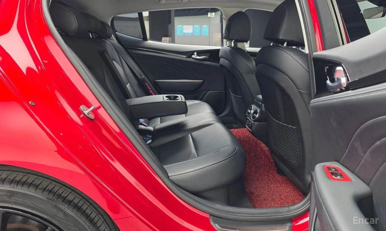 Kia Stinger, снимка 14 - Автомобили и джипове - 56736855