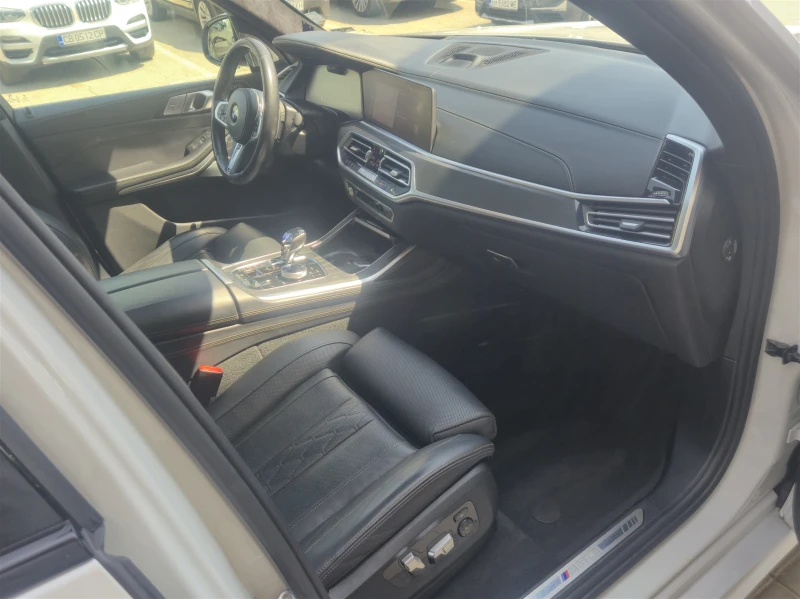 BMW X7 M50i, снимка 8 - Автомобили и джипове - 51044323