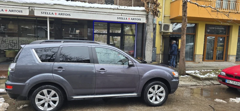 Mitsubishi Outlander, снимка 4 - Автомобили и джипове - 53341696