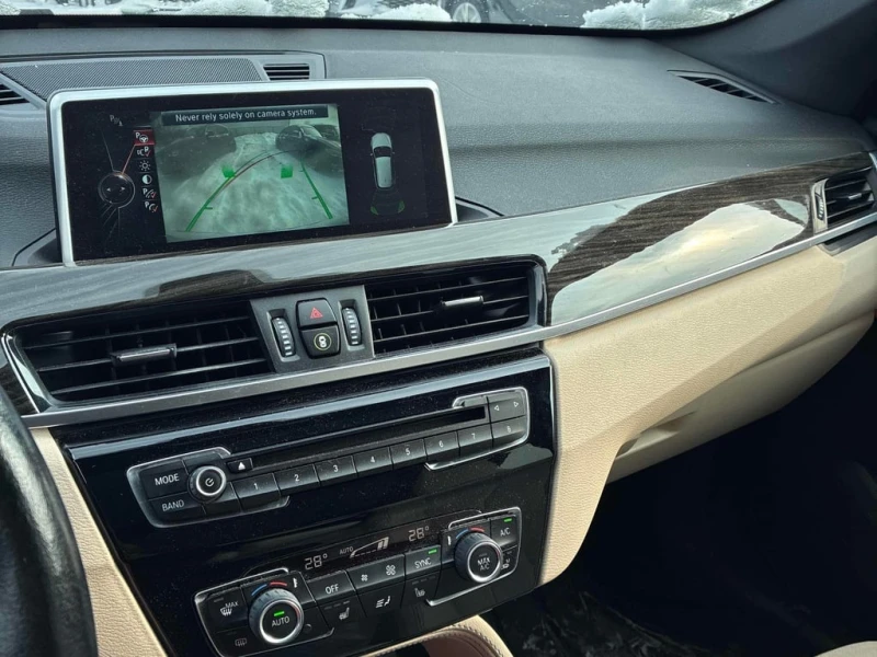 BMW X1 XDRIVE * ПОДГРЕВИ* ПАНОРАМА* ДВА ЧИФТА ГУМИ/ДЖАНТИ, снимка 9 - Автомобили и джипове - 53397501