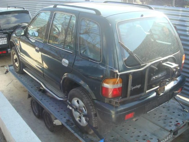 Kia Sportage 2.0 16V, снимка 2 - Автомобили и джипове - 46834051