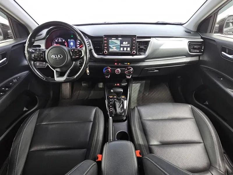 Kia Stonic DIESEL 1.6 DELUXE, снимка 7 - Автомобили и джипове - 55359211