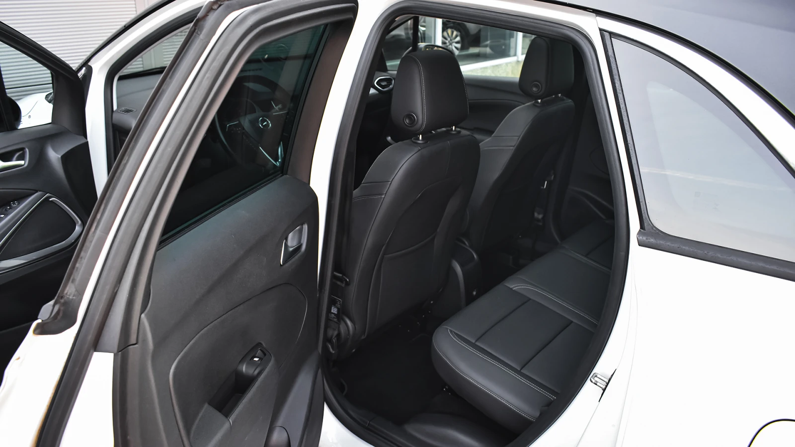 Opel Crossland X 1.2 Turbo Ultimate Automatic - изображение 9