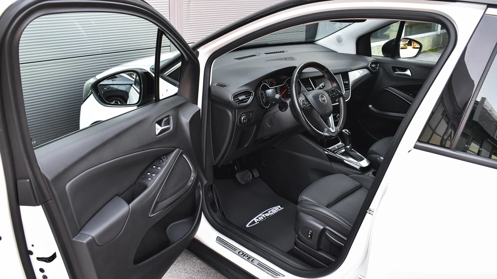 Opel Crossland X 1.2 Turbo Ultimate Automatic - изображение 8