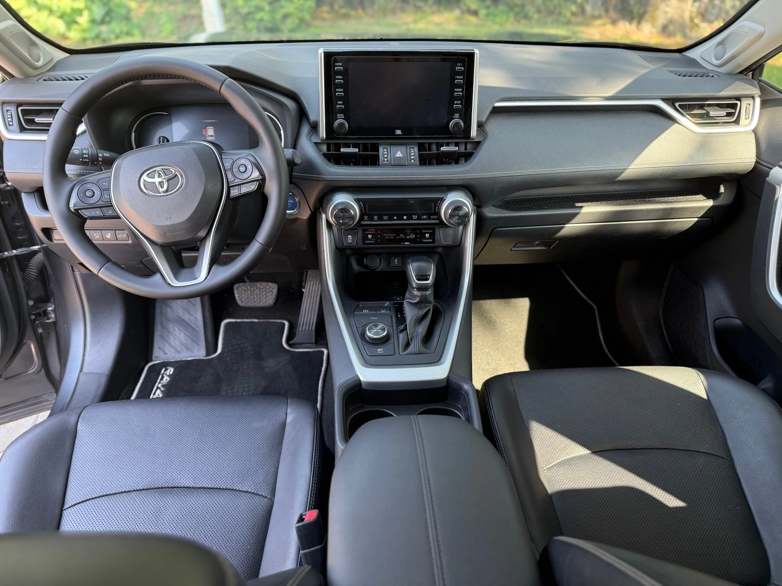 Toyota Rav4 Hybrid AWD Luxury Premium - изображение 9