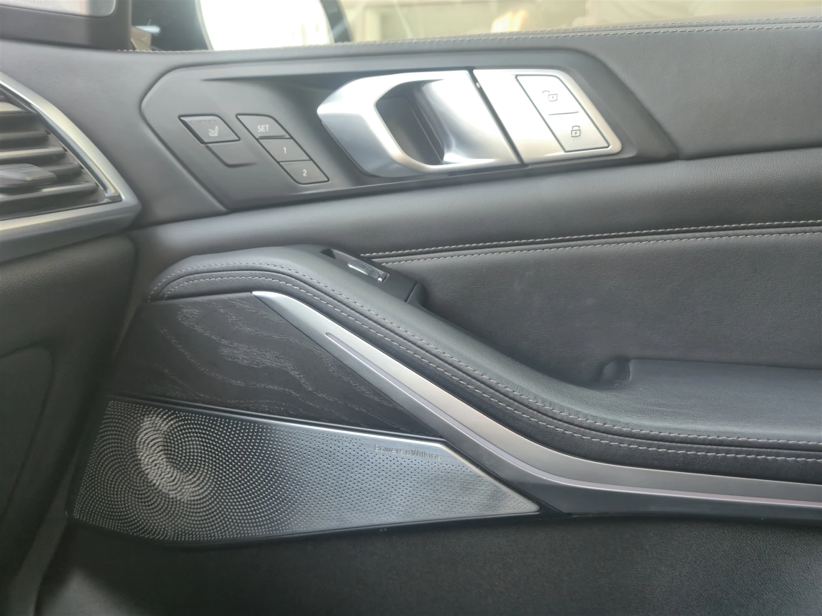 BMW X7 M50i | Mobile.bg   11