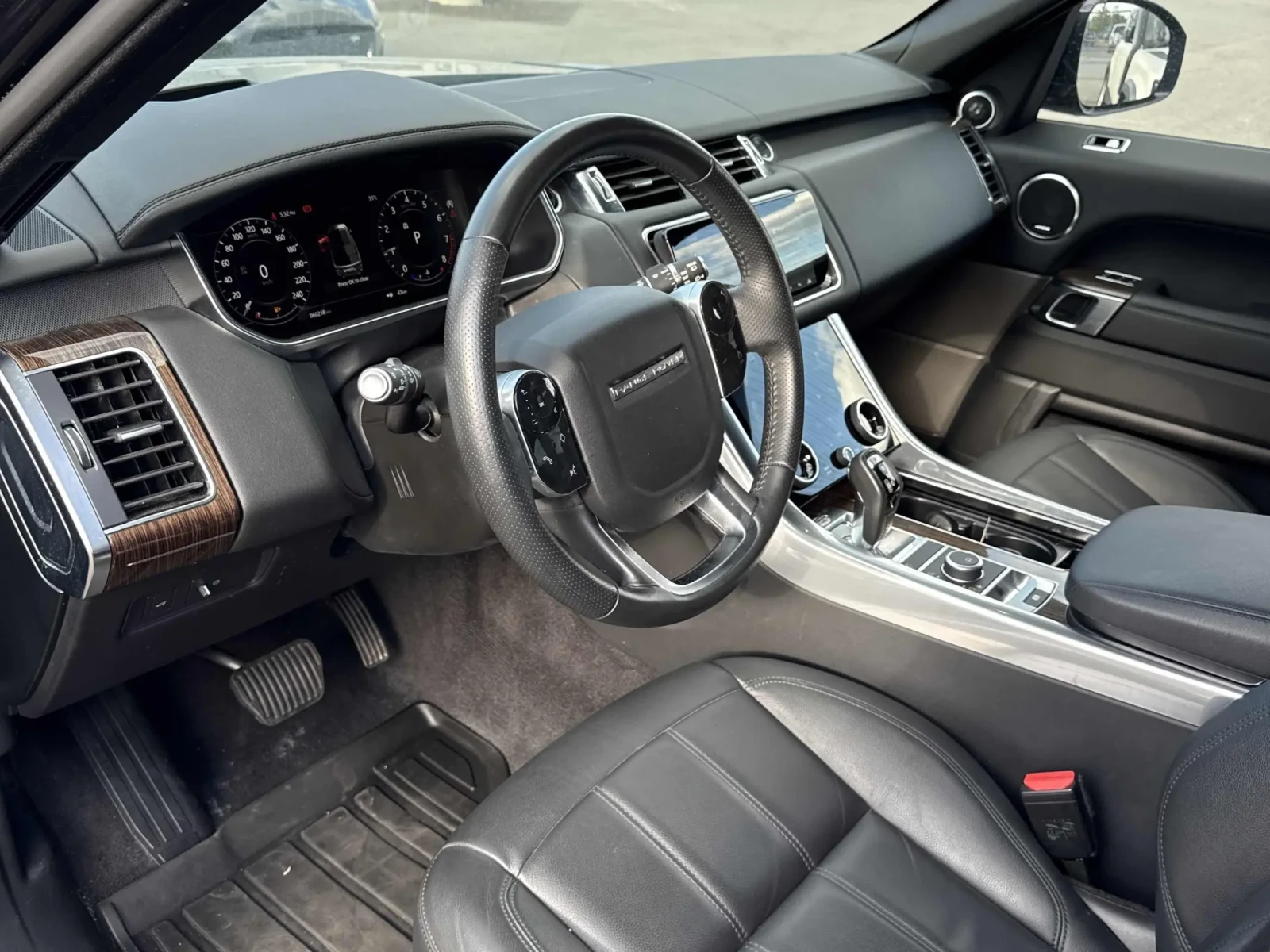 Land Rover Range Rover Sport * SE* * АВТОКРЕДИТ* * ЦЕНА ДО БЪЛГАРИЯ*  - изображение 7