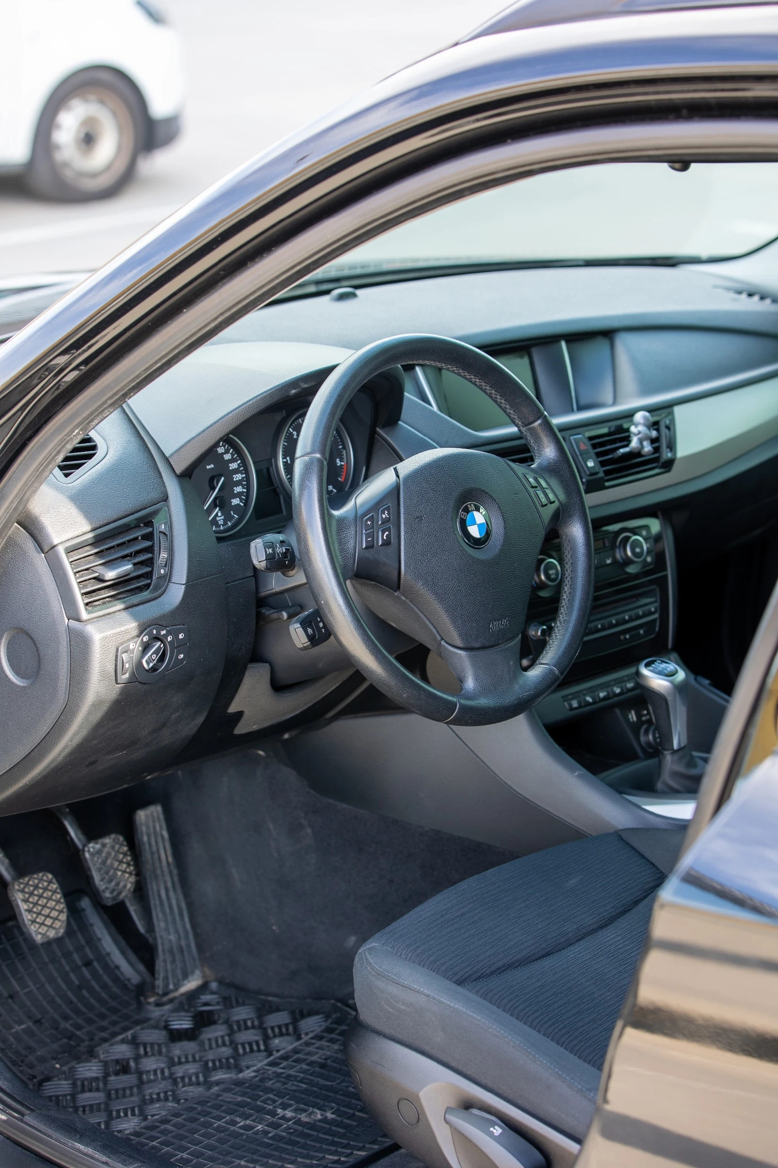 BMW X1  - изображение 10