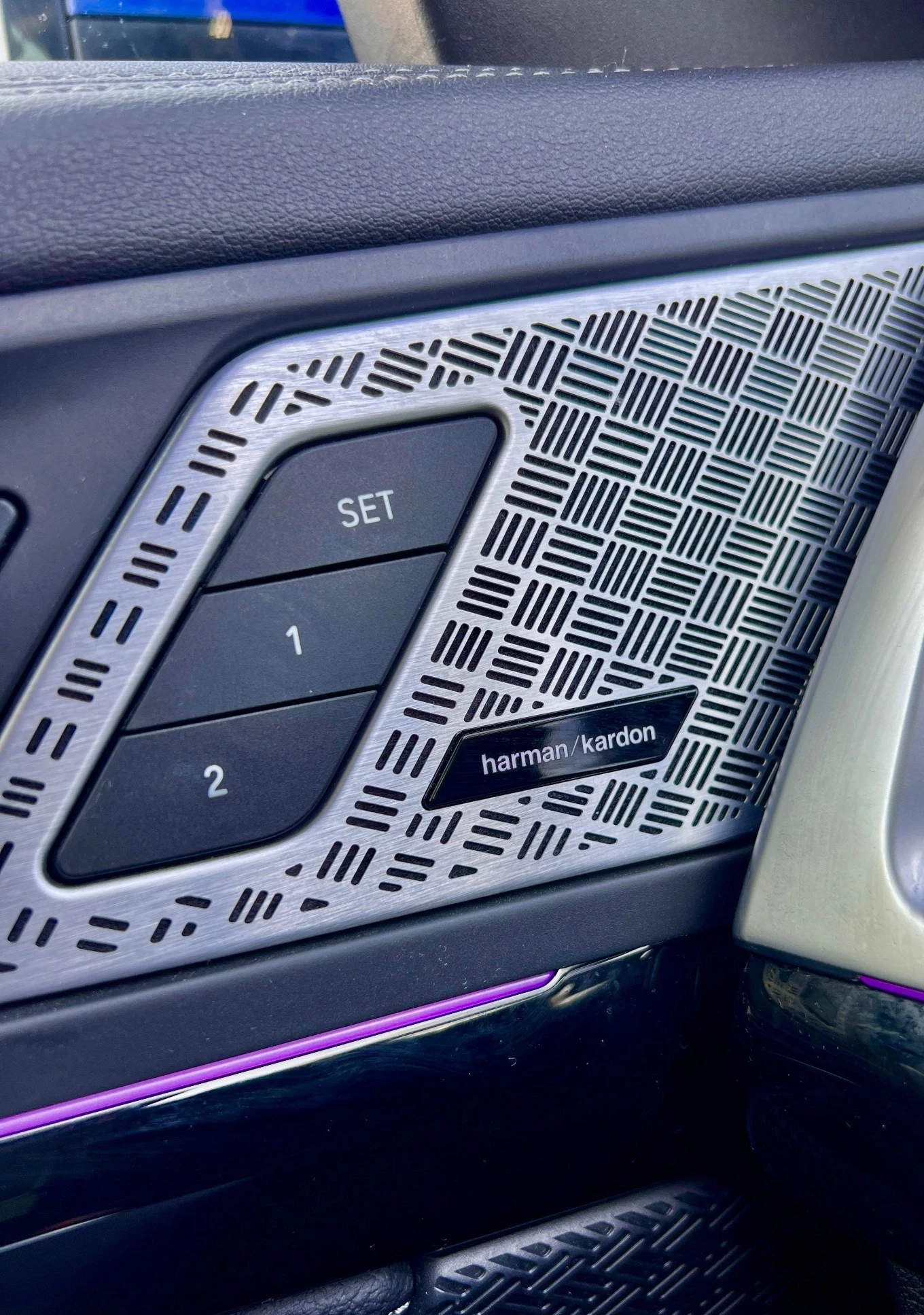 BMW X1 23i Mild Hybrid xDrive - изображение 8