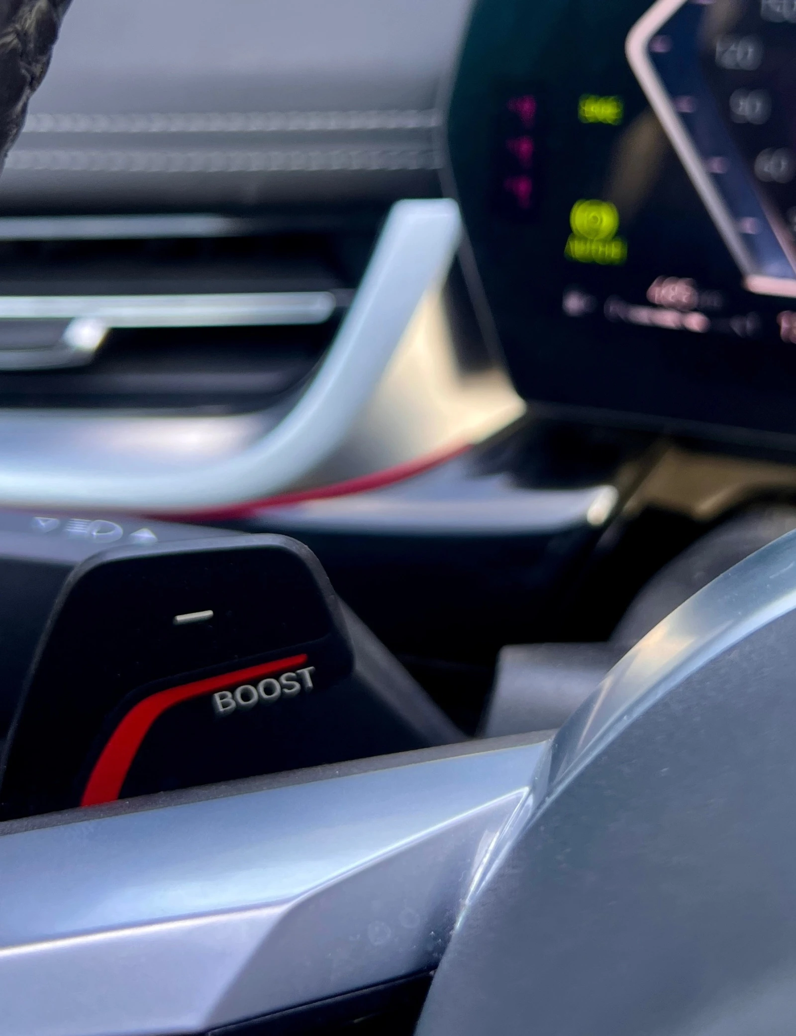 BMW X1 23i Mild Hybrid xDrive - изображение 9