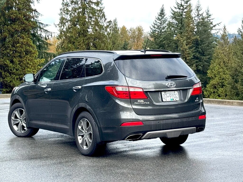 Hyundai Santa fe XL Luxury* ПОДГРЕВ* ПАНОРАМА* LANE ASSIST* KAYLESS - изображение 2