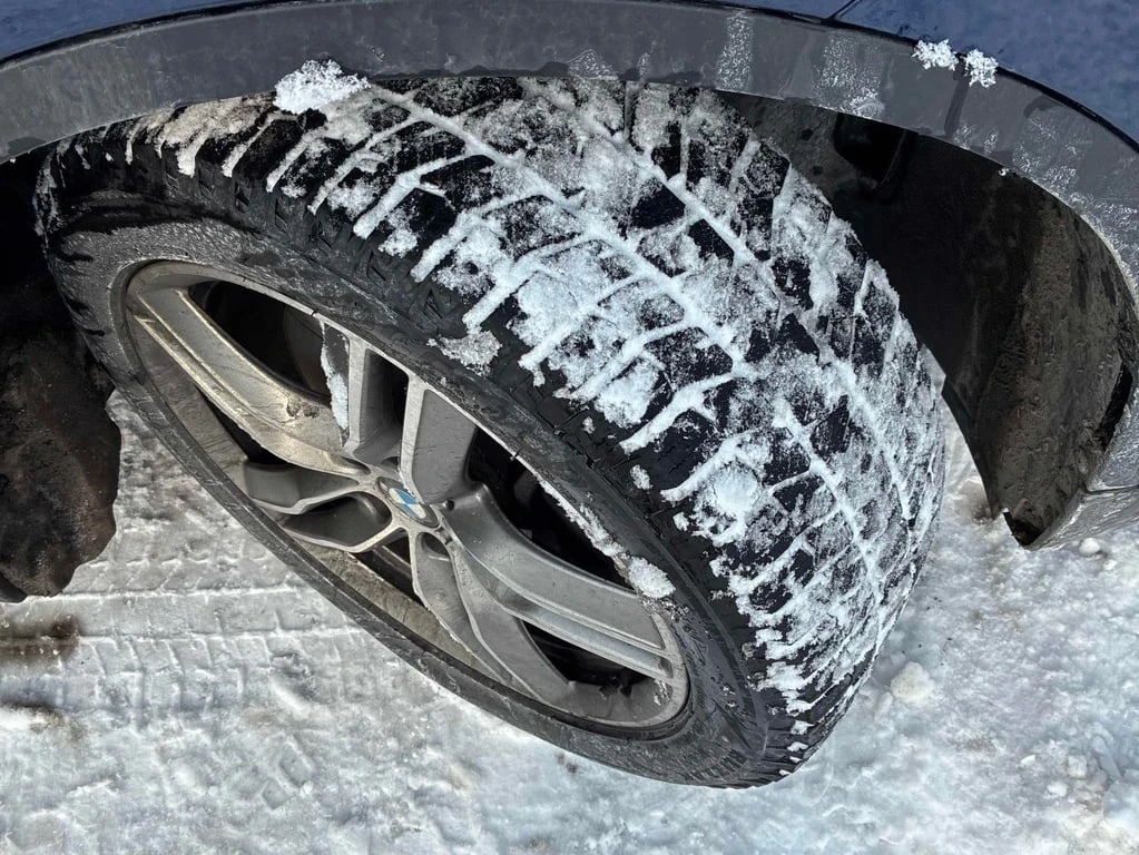 BMW X1 XDRIVE * ПОДГРЕВИ* ПАНОРАМА* ДВА ЧИФТА ГУМИ/ДЖАНТИ - изображение 7