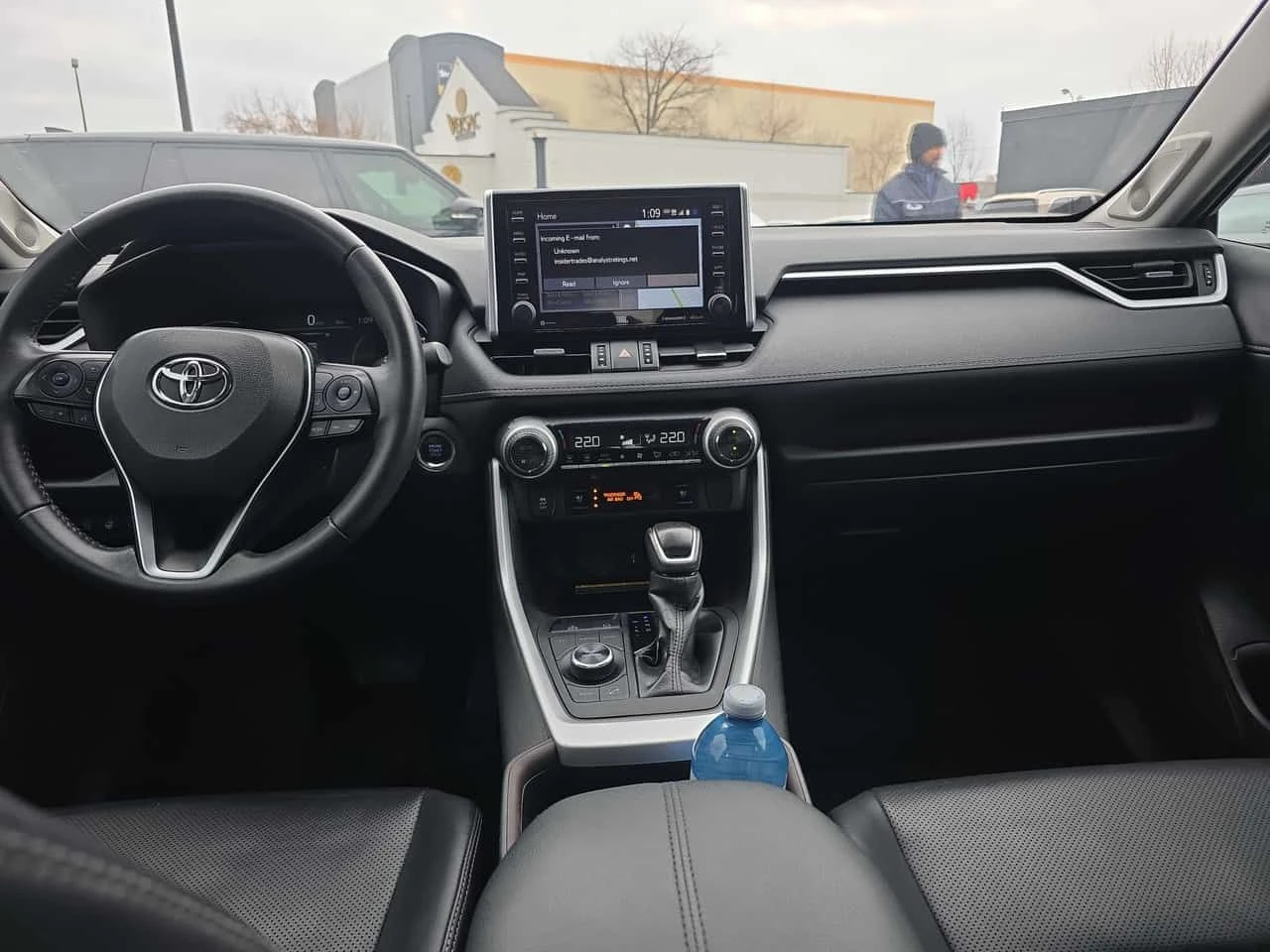 Toyota Rav4 Limited * AWD * 360  * Обдухване * Шибидах *  - изображение 9