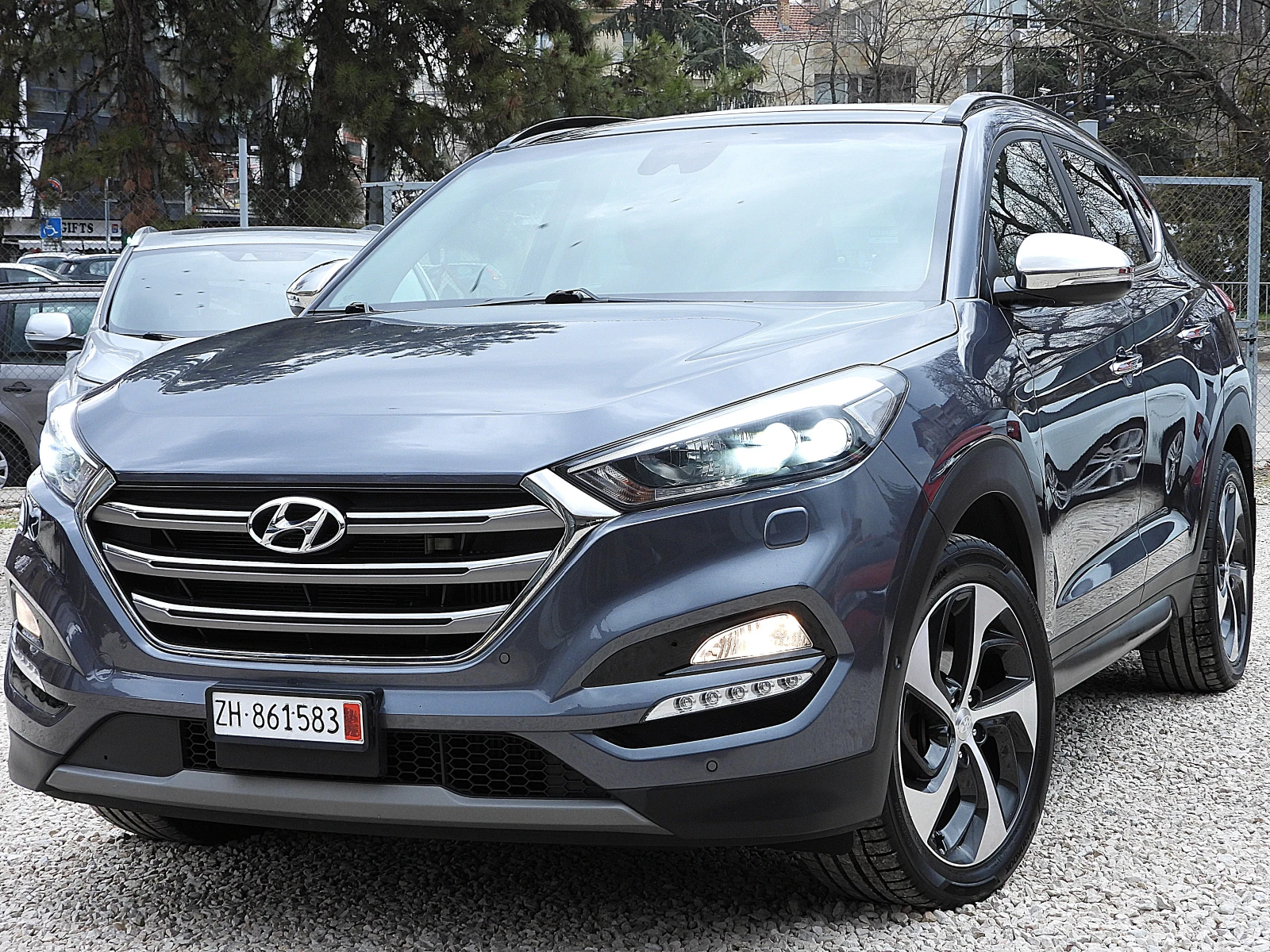 Hyundai Tucson 2.0ШВЕЙЦАРИЯ/VERTEX/4x4/АВТОМАТИК/ОБДУХВАНЕ/КАМЕРА