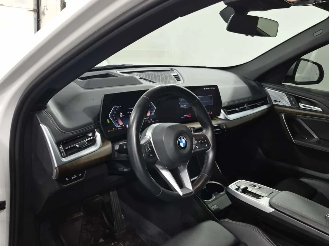 BMW X1 * XDRIVE28I * ГЛАВНО ПРЕДСТАВИТЕЛСТВО* , снимка 10 - Автомобили и джипове - 54764005