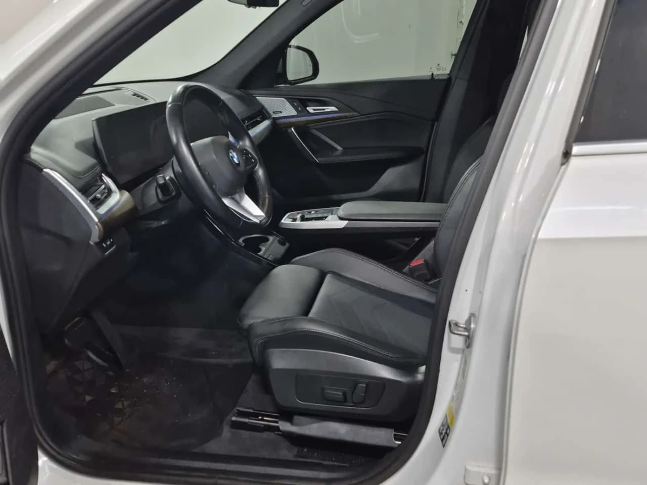 BMW X1 * XDRIVE28I * ГЛАВНО ПРЕДСТАВИТЕЛСТВО* , снимка 8 - Автомобили и джипове - 54764005
