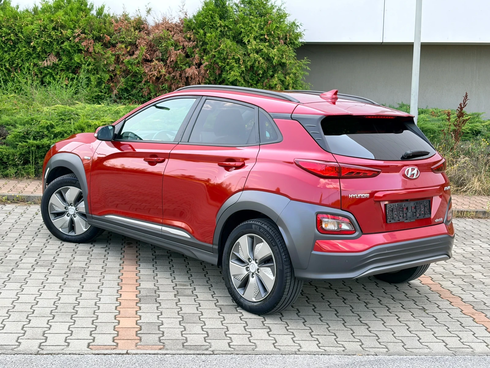 Hyundai Kona 64Kw 204kc 100%SOH!!! , снимка 4 - Автомобили и джипове - 55434963
