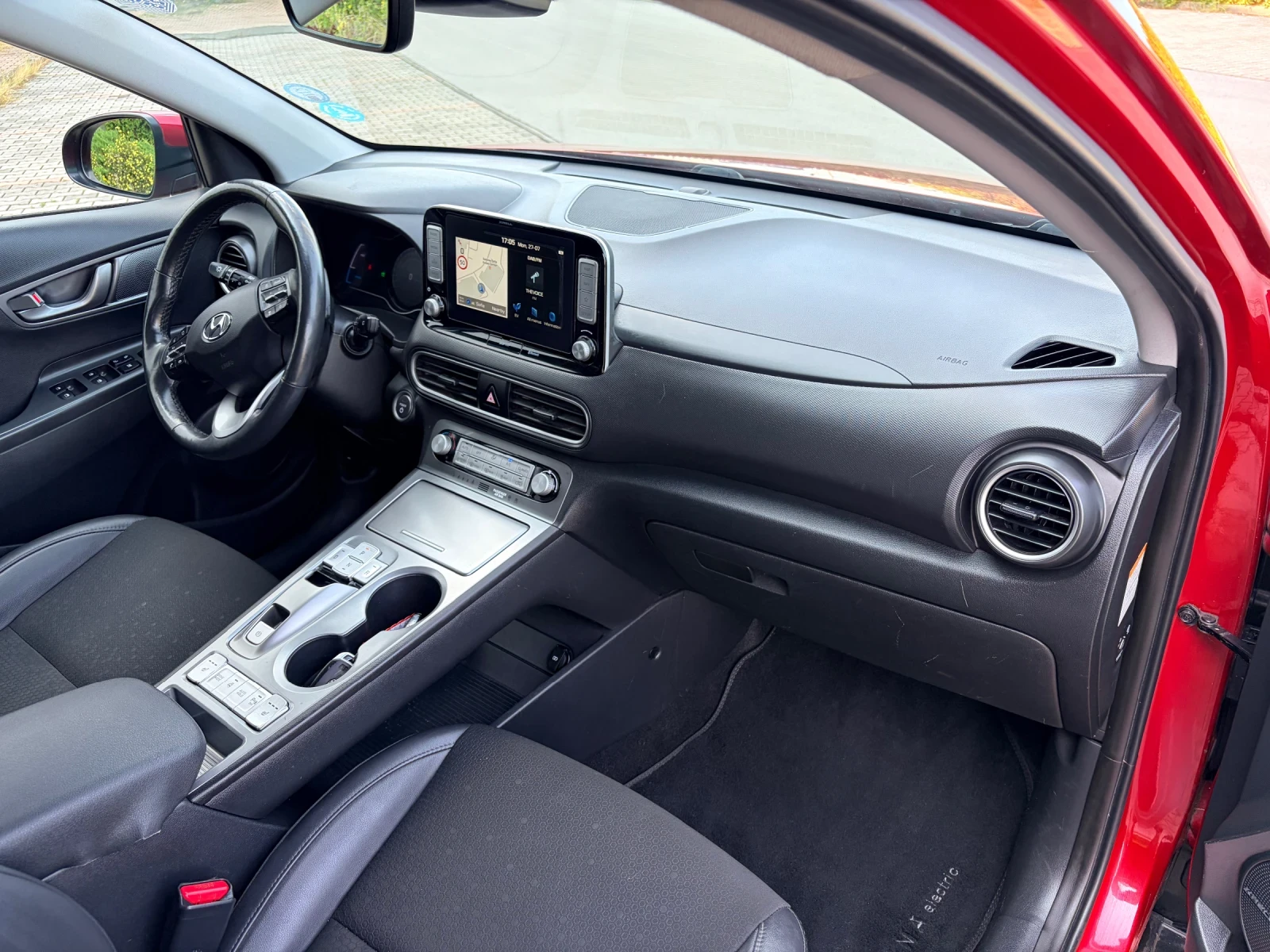 Hyundai Kona 64Kw 204kc 100%SOH!!! , снимка 6 - Автомобили и джипове - 55434963