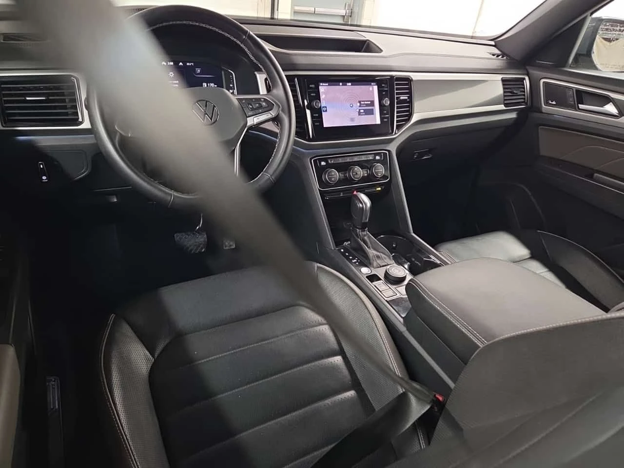 VW Atlas HIGHLINE| ПОДГРЕВИ| ПАНОРАМА 2 КЛЮЧА, снимка 11 - Автомобили и джипове - 55541917