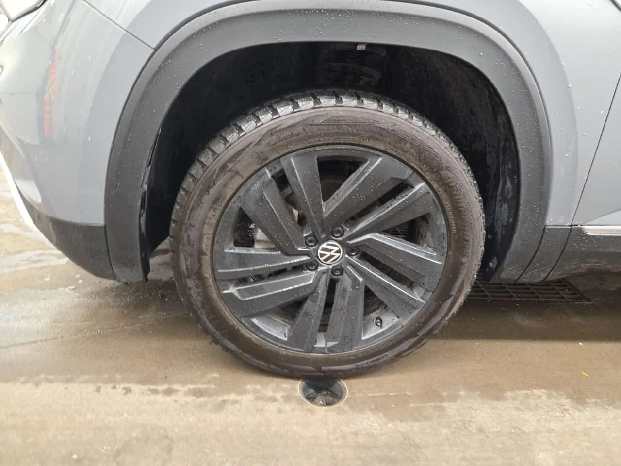VW Atlas HIGHLINE| ПОДГРЕВИ| ПАНОРАМА 2 КЛЮЧА, снимка 6 - Автомобили и джипове - 55541917
