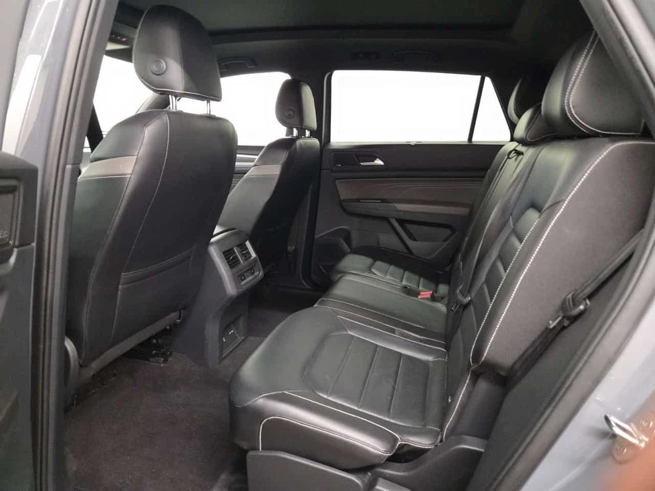 VW Atlas HIGHLINE| ПОДГРЕВИ| ПАНОРАМА 2 КЛЮЧА, снимка 13 - Автомобили и джипове - 55541917