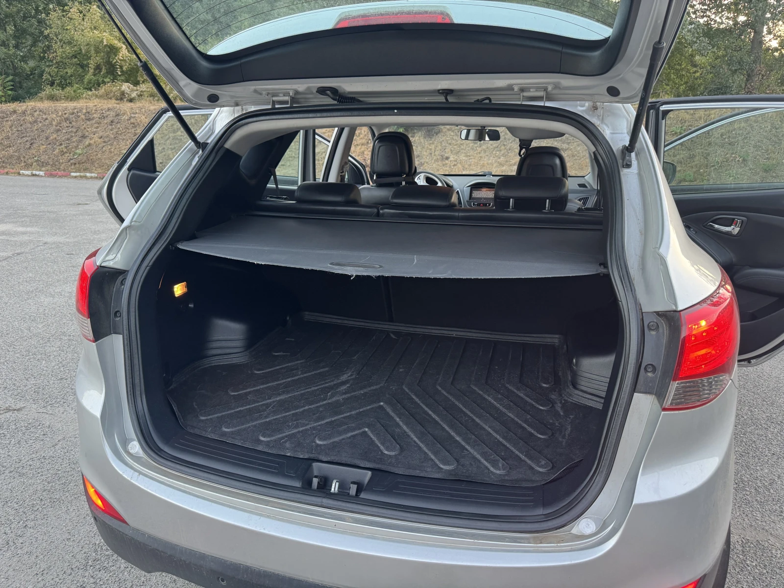 Hyundai IX35 2.0 CRDI 136HP 2WD, снимка 9 - Автомобили и джипове - 55982169