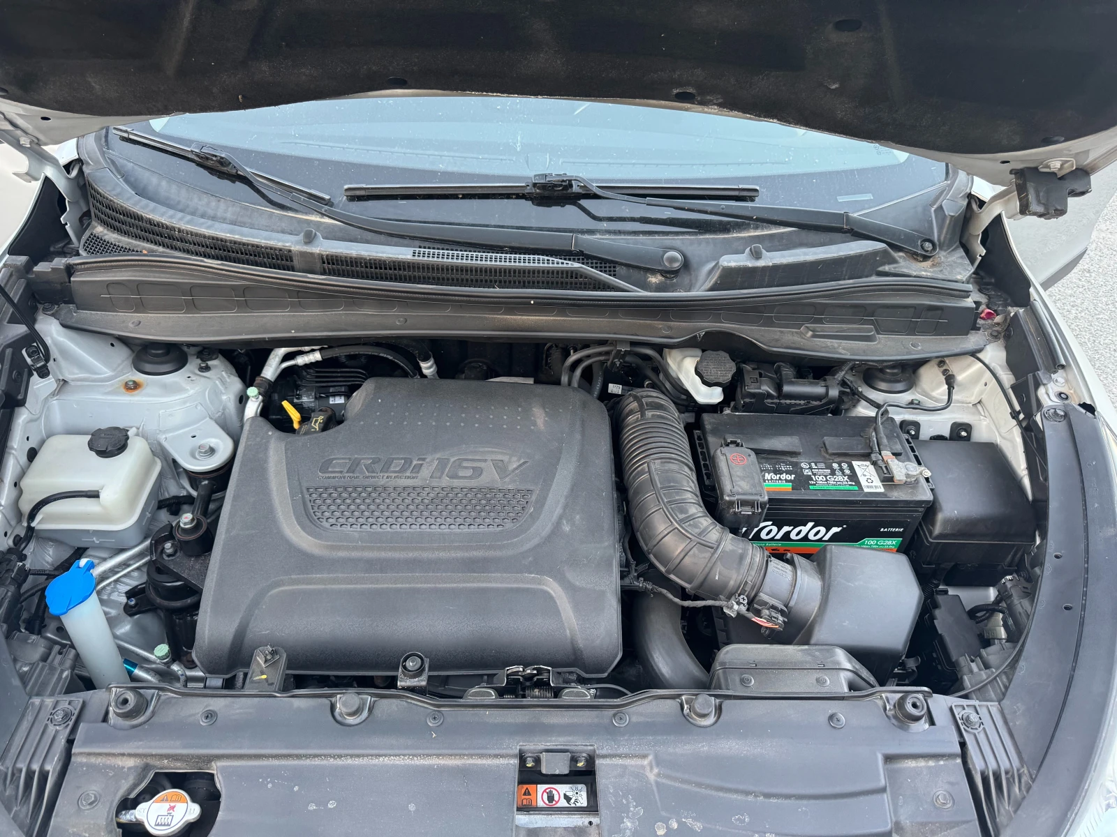 Hyundai IX35 2.0 CRDI 136HP 2WD, снимка 17 - Автомобили и джипове - 55982169