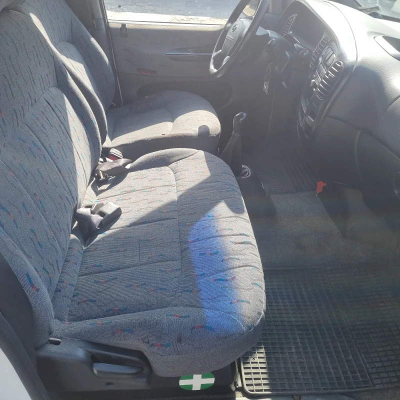 Hyundai H1, снимка 11 - Бусове и автобуси - 47951540