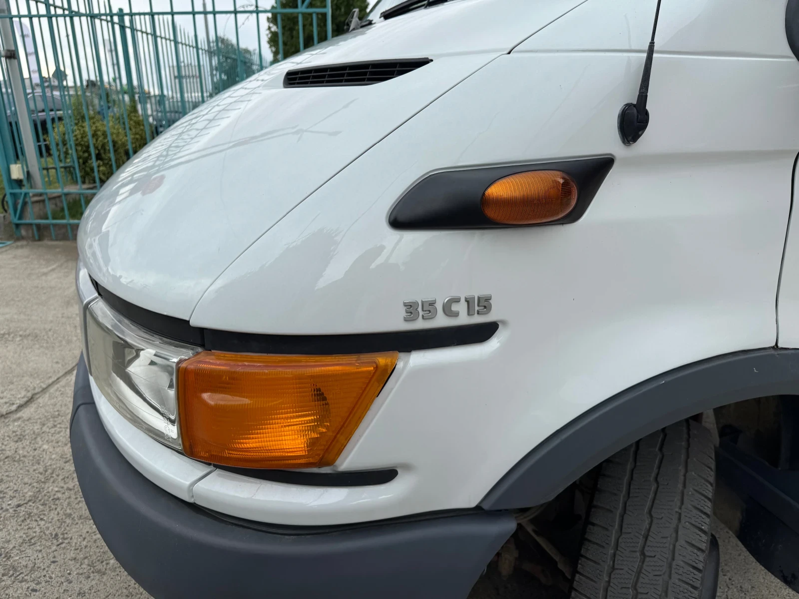 Iveco Daily 35C15* Тристранен самосвал - изображение 4