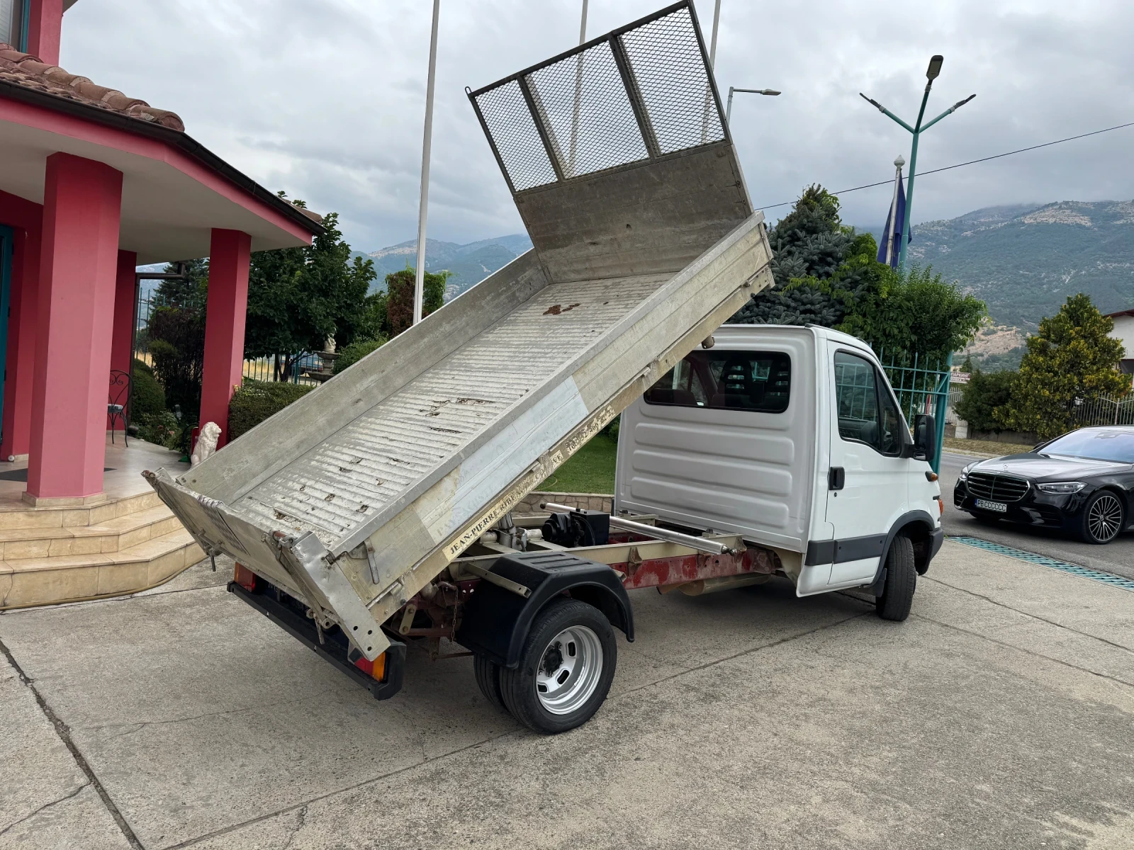 Iveco Daily 35C15* Тристранен самосвал - изображение 7