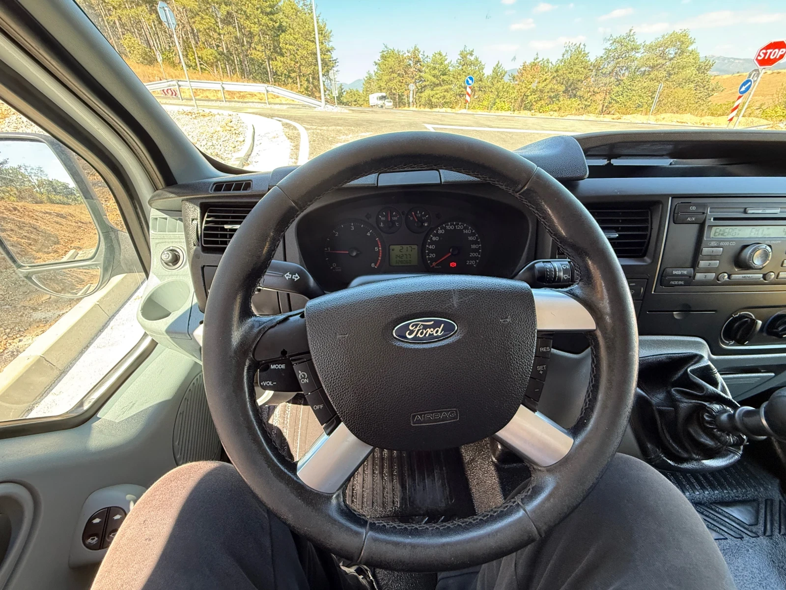 Ford Transit 2.2 116 klima 2 Vrati, снимка 9 - Бусове и автобуси - 56130342
