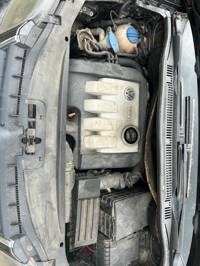 VW Touran 1.9 TDI На части, снимка 3 - Автомобили и джипове - 35223505