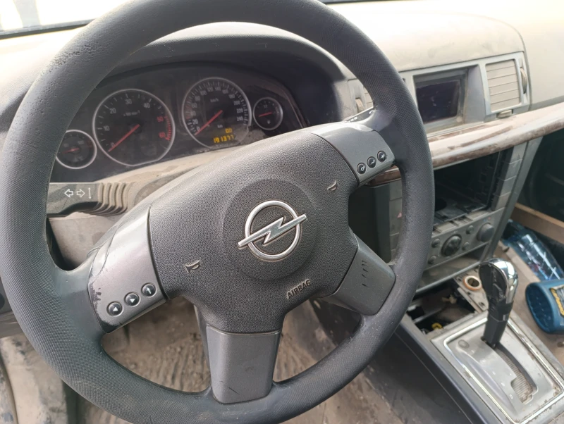 Opel Vectra 2.2DTI, снимка 4 - Автомобили и джипове - 48628933