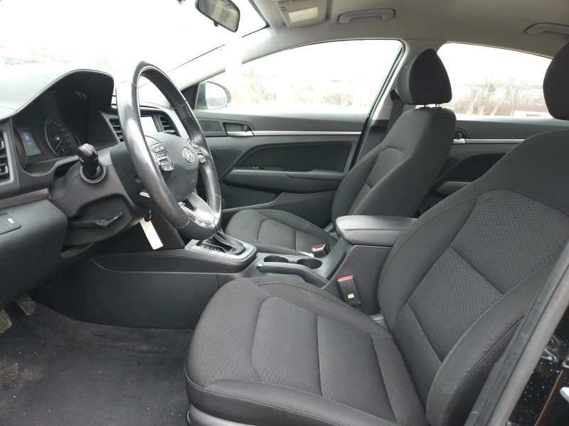 Hyundai Elantra 2.0 16v, снимка 11 - Автомобили и джипове - 49400047