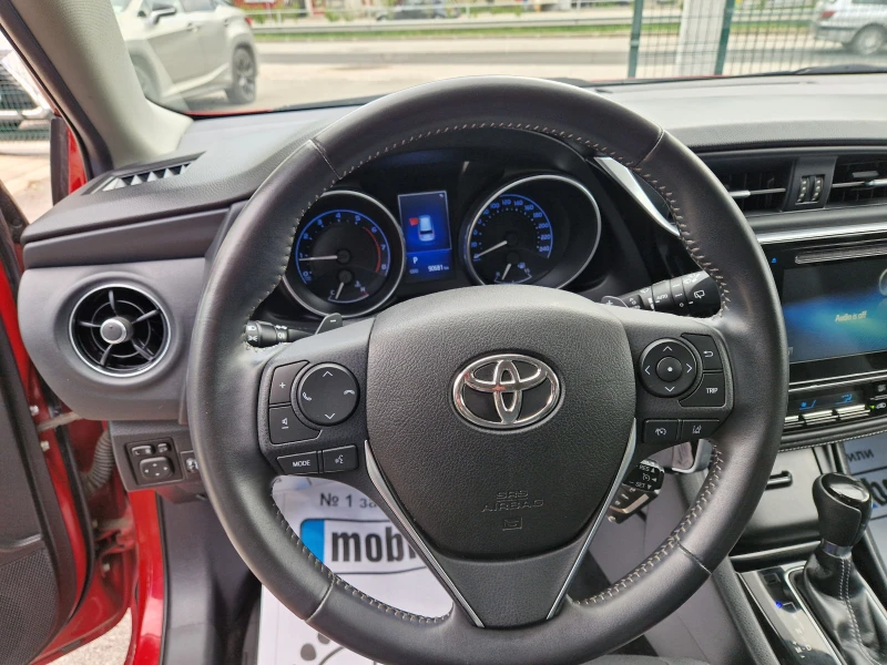 Toyota Auris, снимка 10 - Автомобили и джипове - 50449142