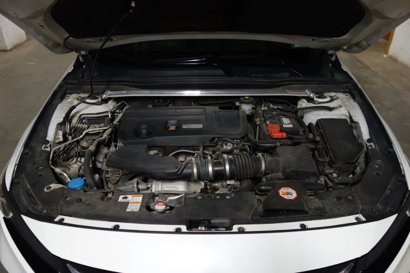 Honda Accord 2.0T Touring, снимка 14 - Автомобили и джипове - 51267849
